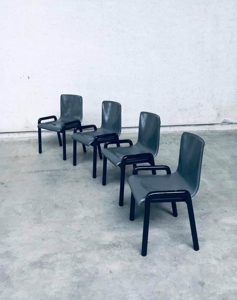 600.0 Postmodern Design Leren Eetkamerstoelen, Italië, Jaren 1980 photo