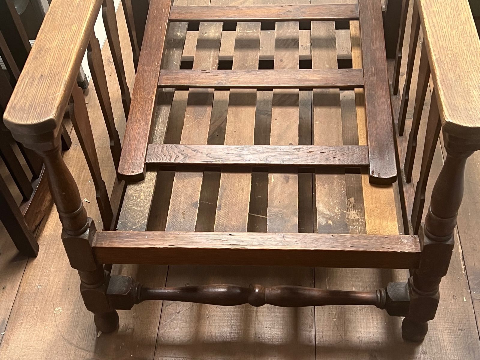 Pair Of Oak Morris Chairs In Very Good Condition photo 300.0