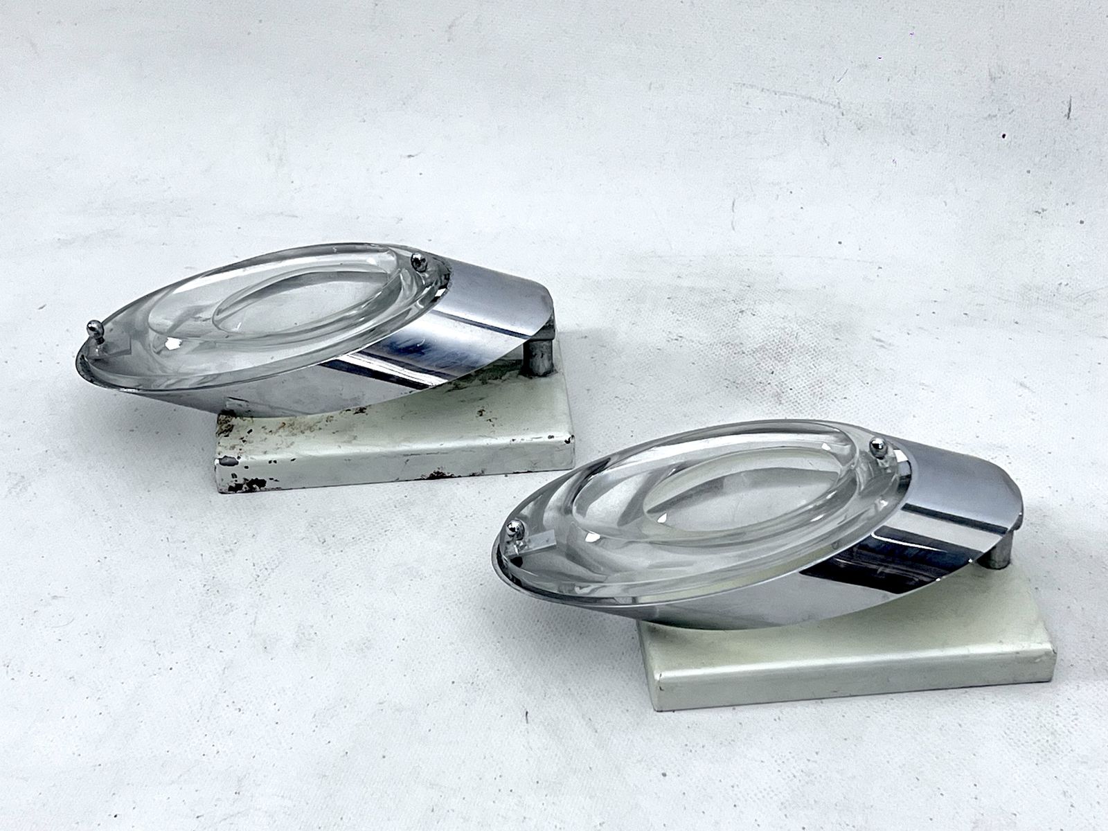 Oscar Torlasco, Postmodern Pair Of Italian Sconces In Chrome And Glass. 1970s photo buy
