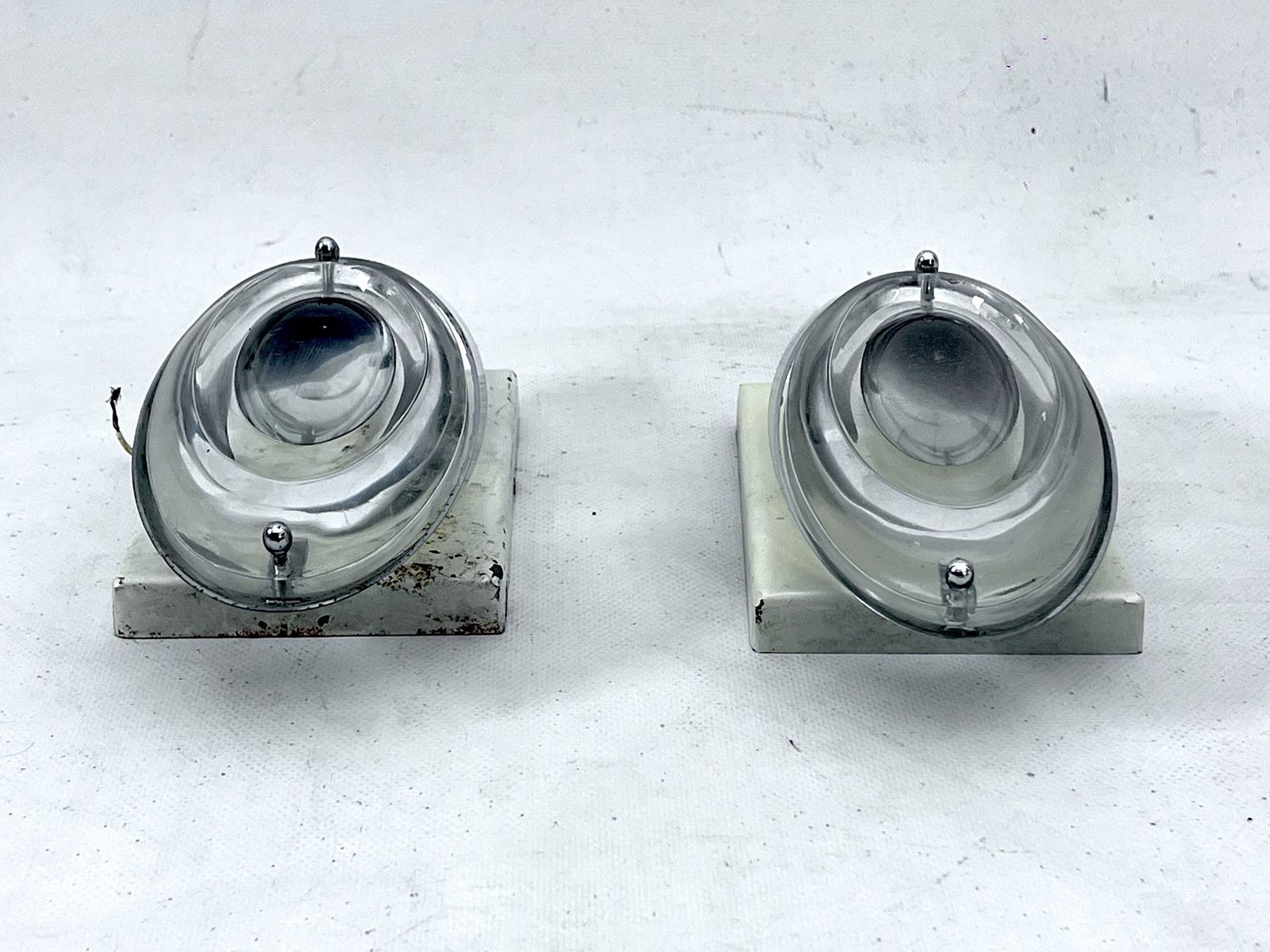 photo for sale Oscar Torlasco, Postmodern Pair Of Italian Sconces In Chrome And Glass. 1970s