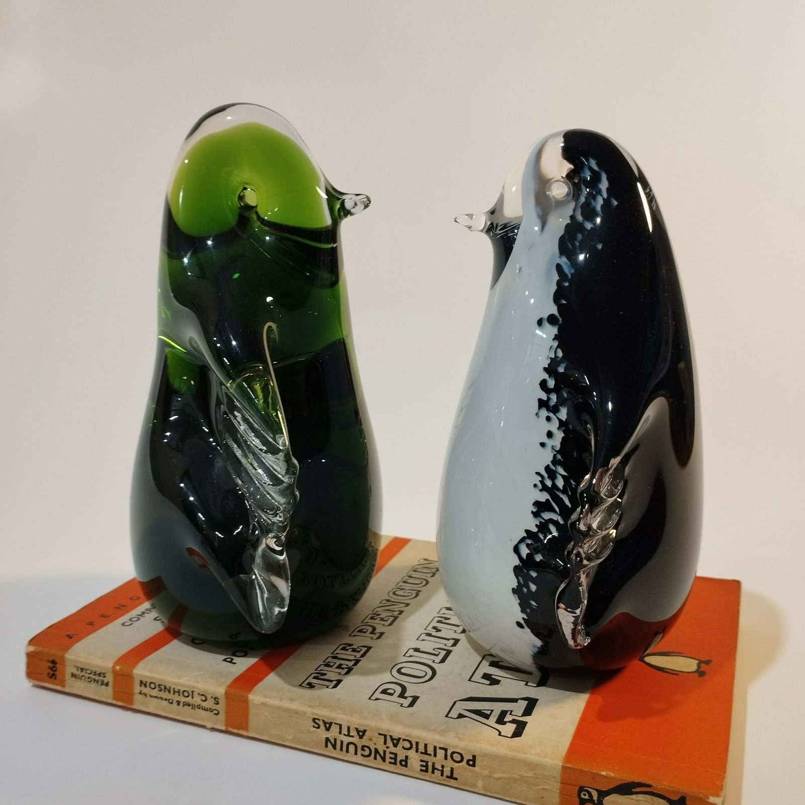 Wedgwood Large Green Penguin Ornament/Paperweight photo vintage