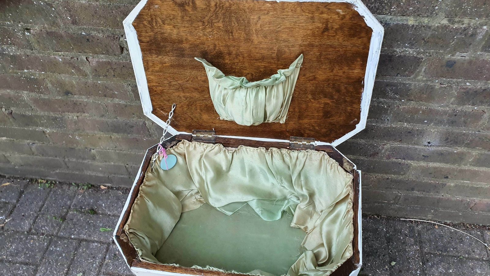 photo furniture Vintage Painted Oak Work Box Occasional Table Storage Sewing