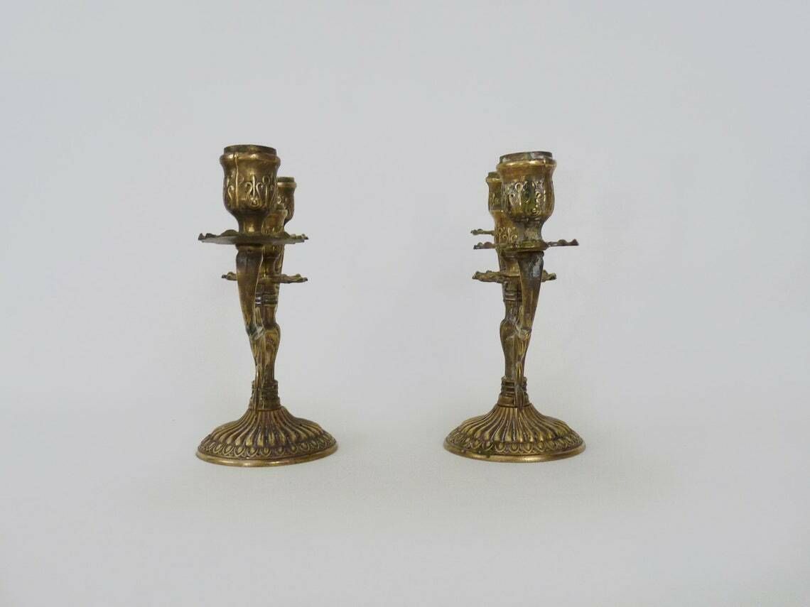 Paire de chandeliers anciens en bronze à 3 branches photo for sale