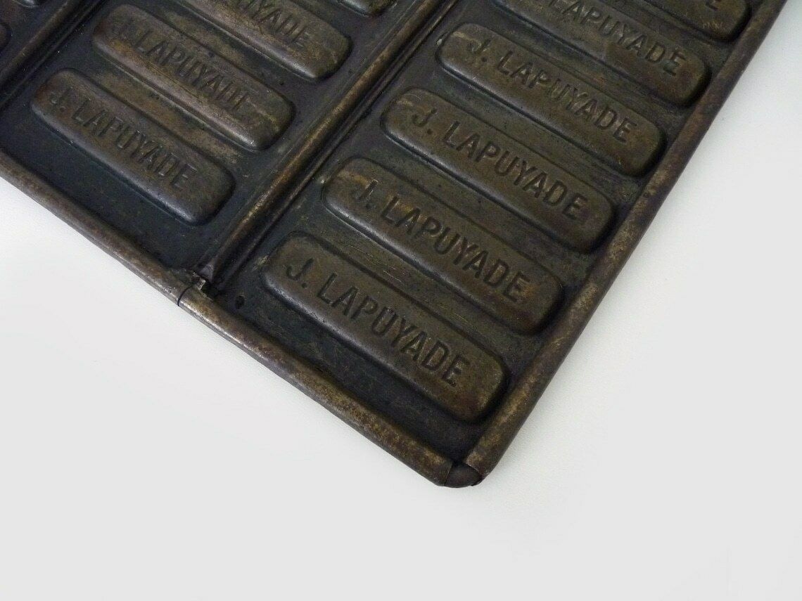 Ancien moule à chocolat pour 66 pièces, J.Lapuyade photo 171.6
