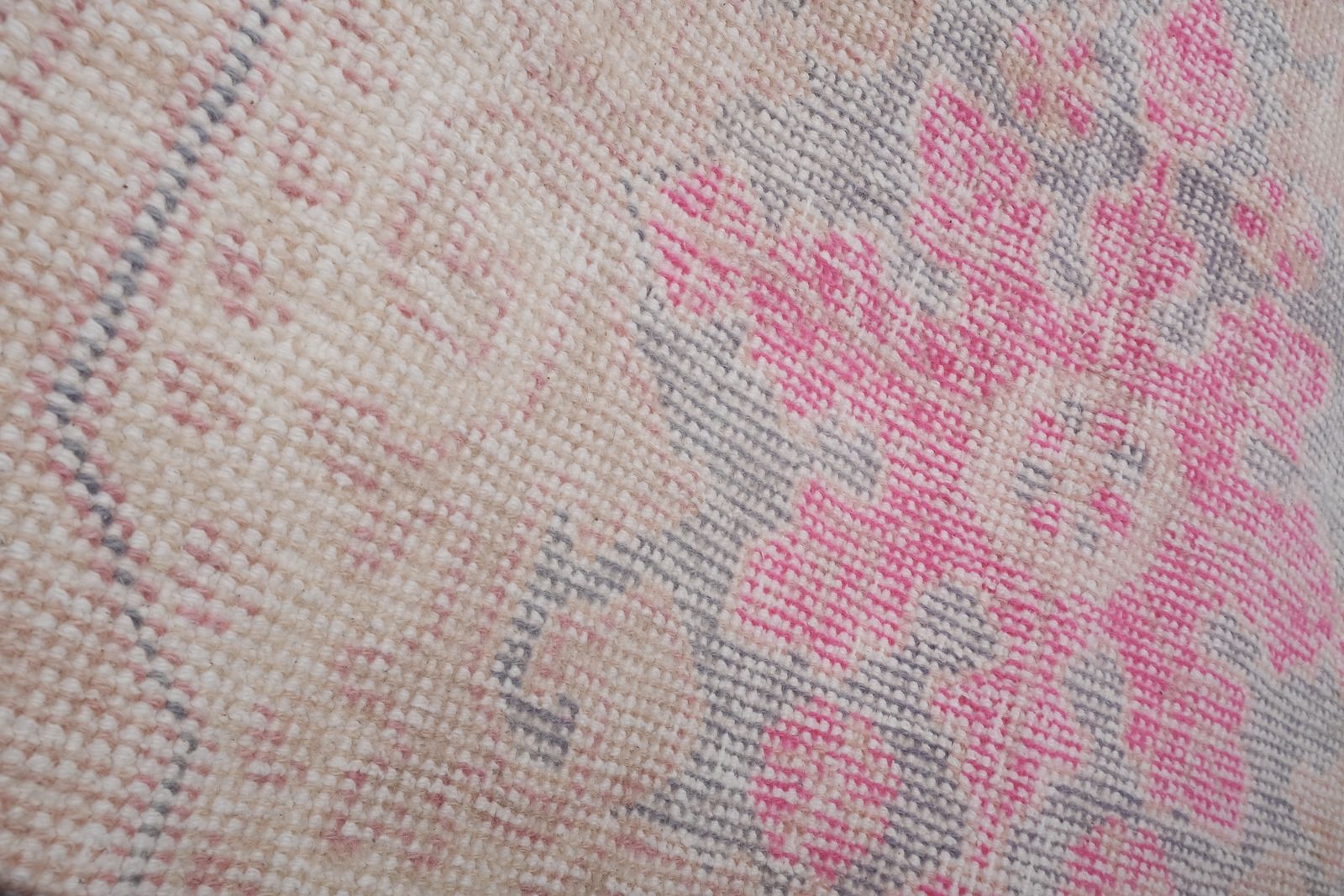 Hand Knotted Faded Turkish Rug 4'3'' X 7'3'' photo vinterior