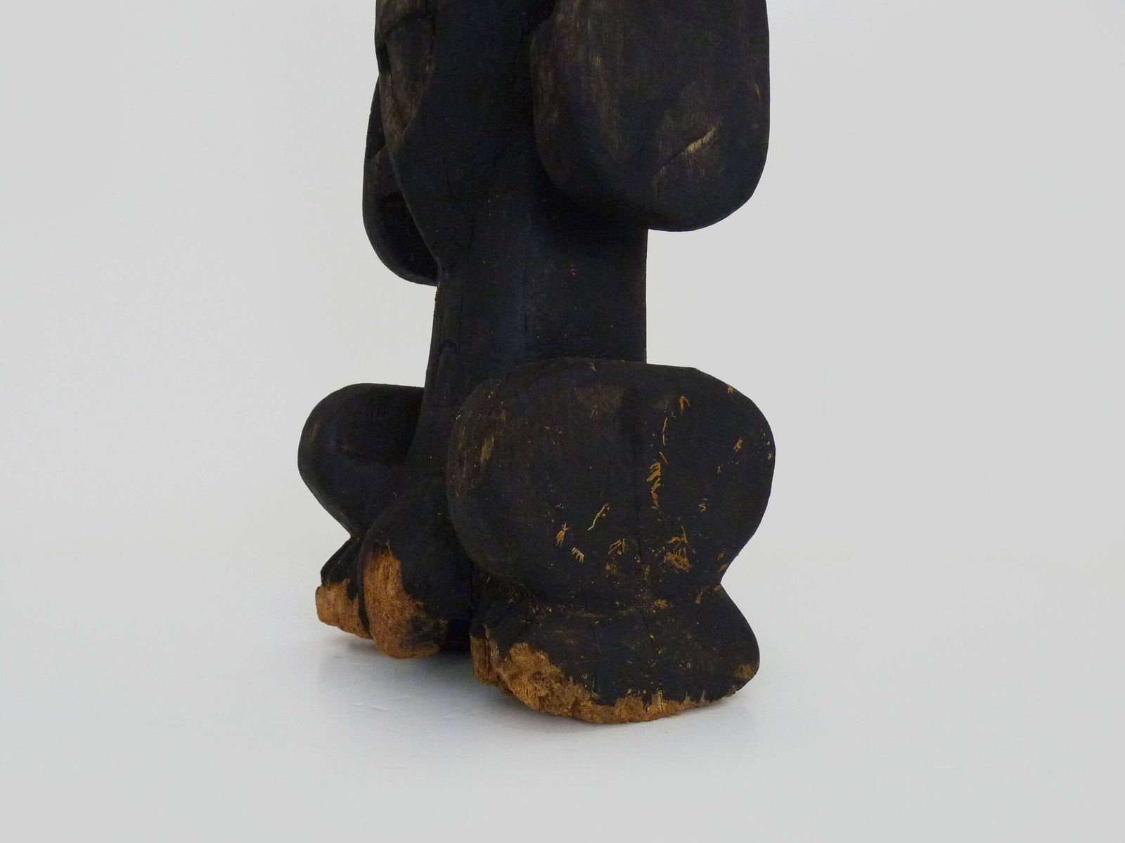 Statue Bembe du Congo, art tribal africain, ancienne statue africaine photo vinterior
