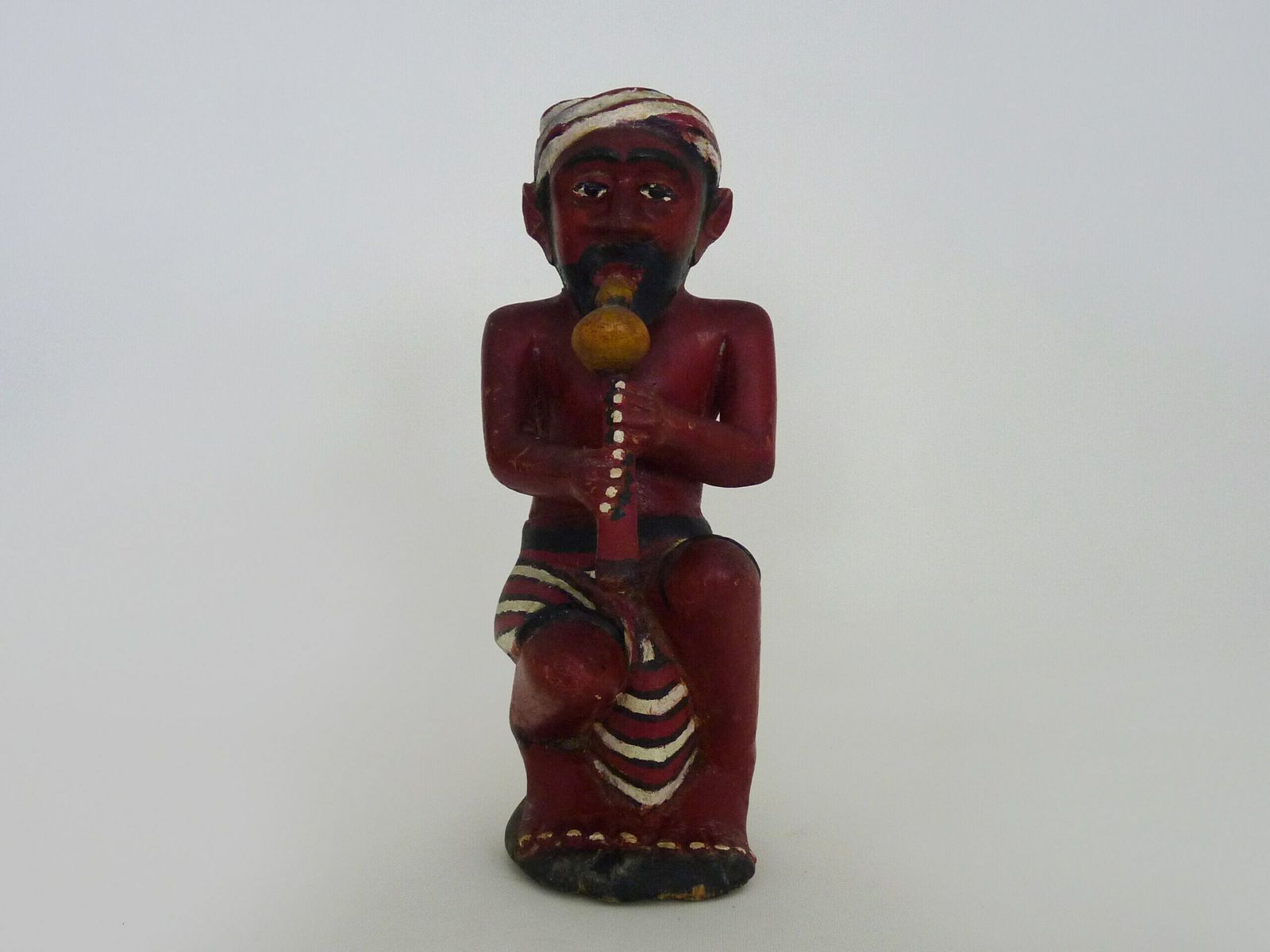 Statuette en bois polychrome « The Snake Driver », Inde