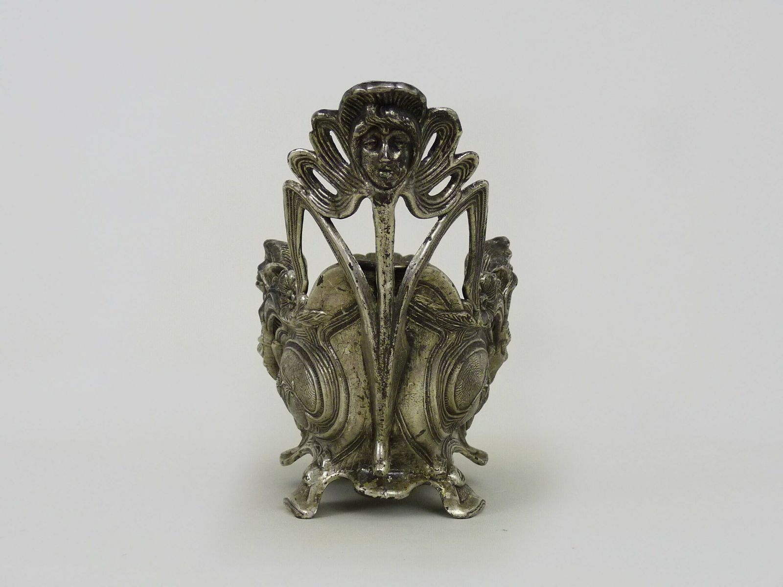 Art Nouveau Verzilverde Bronzen Bloembak photo buy