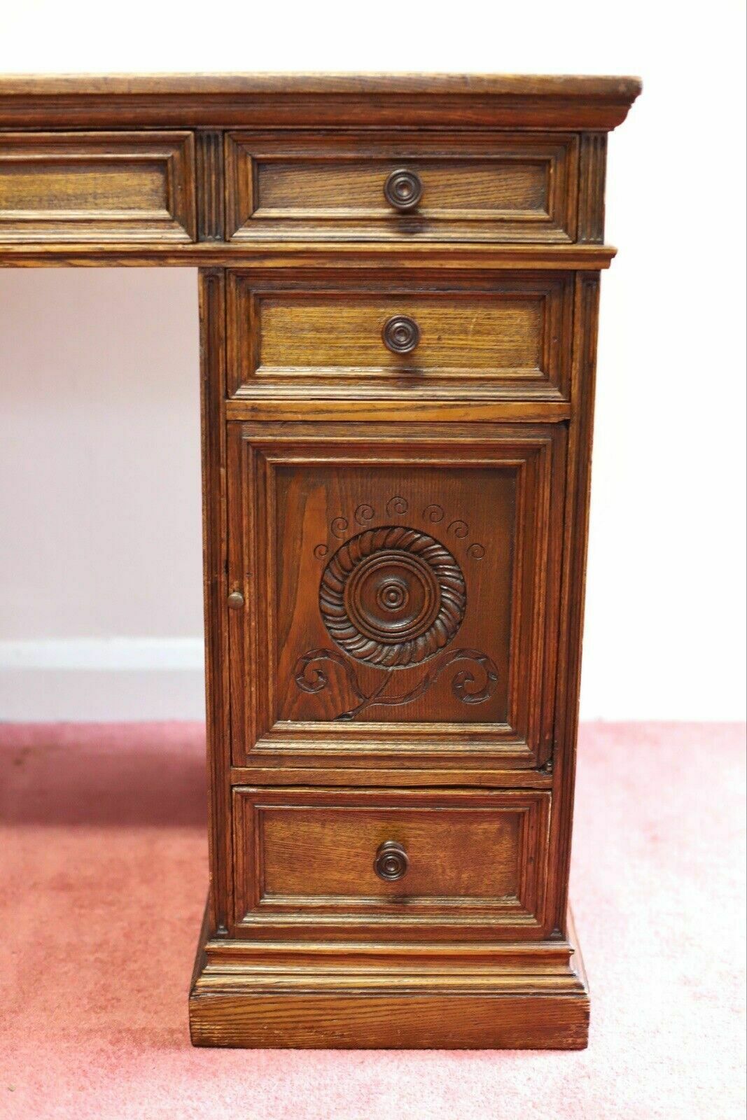 Howard&Son’s Beautiful Victorian Oak Pedestal Desk photo 3000.0