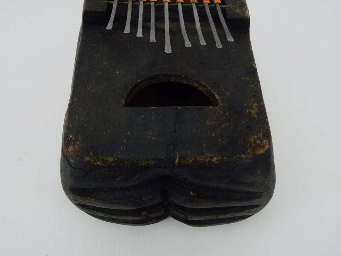 Lamellophone Luba, piano Sanza tribal africain photo buy