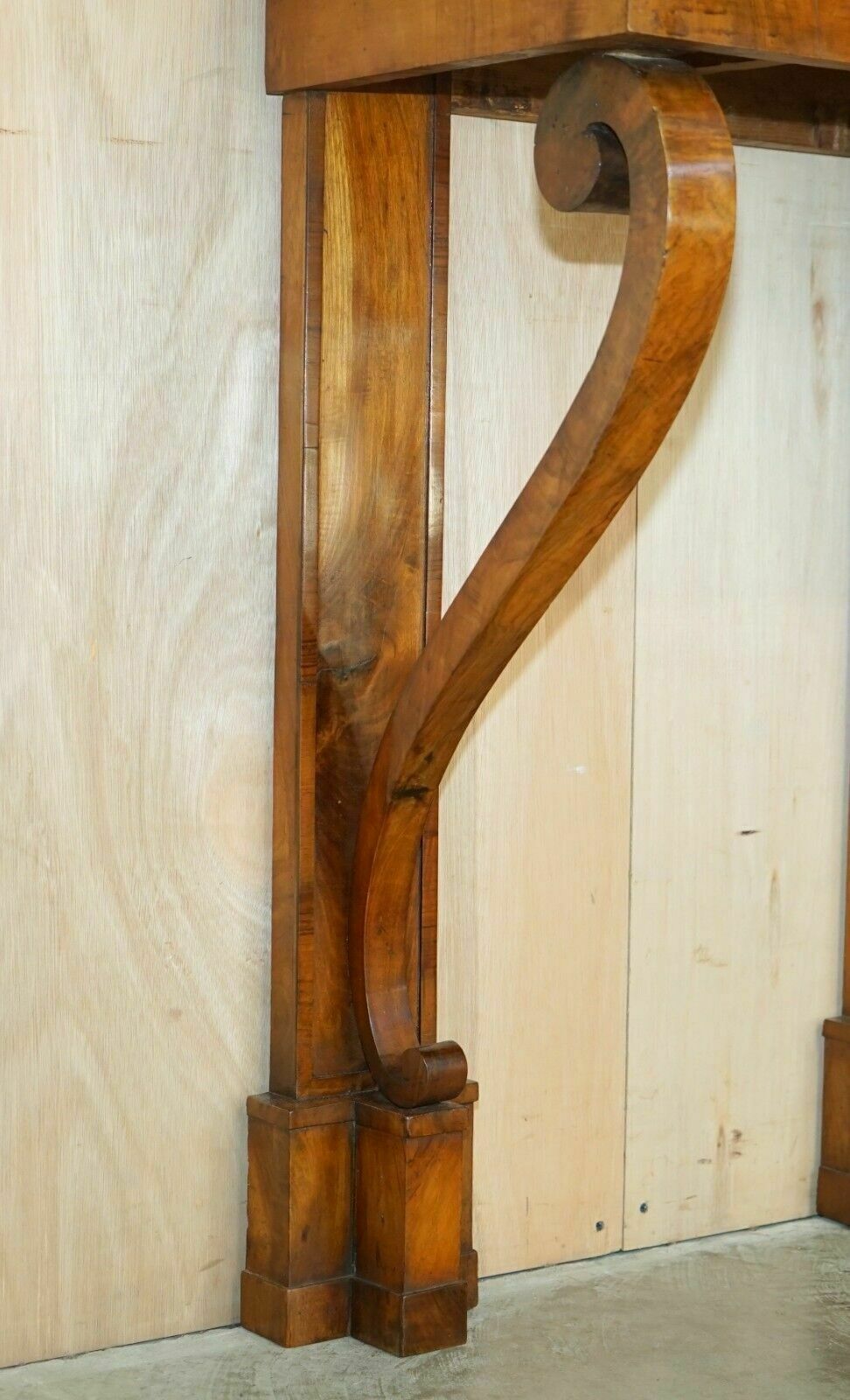 photo vintage Pair Of Fully Restored Antique Circa 1815 Regency Walnut Console Tables & Mirror