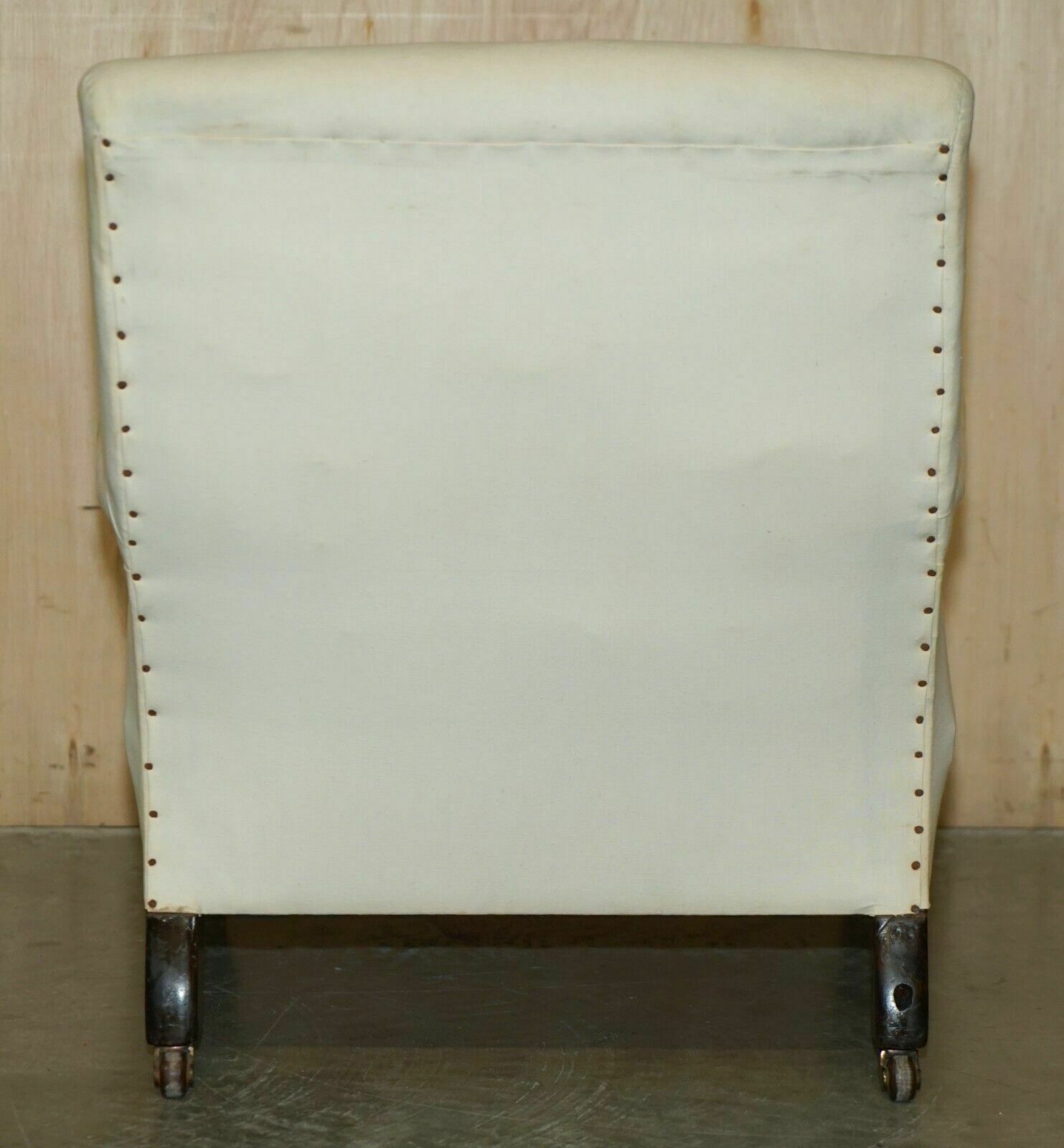 photo vintage Antique Victorian Howard & Son's Bridgewater Style Armchair Nicely Sculpted Arms