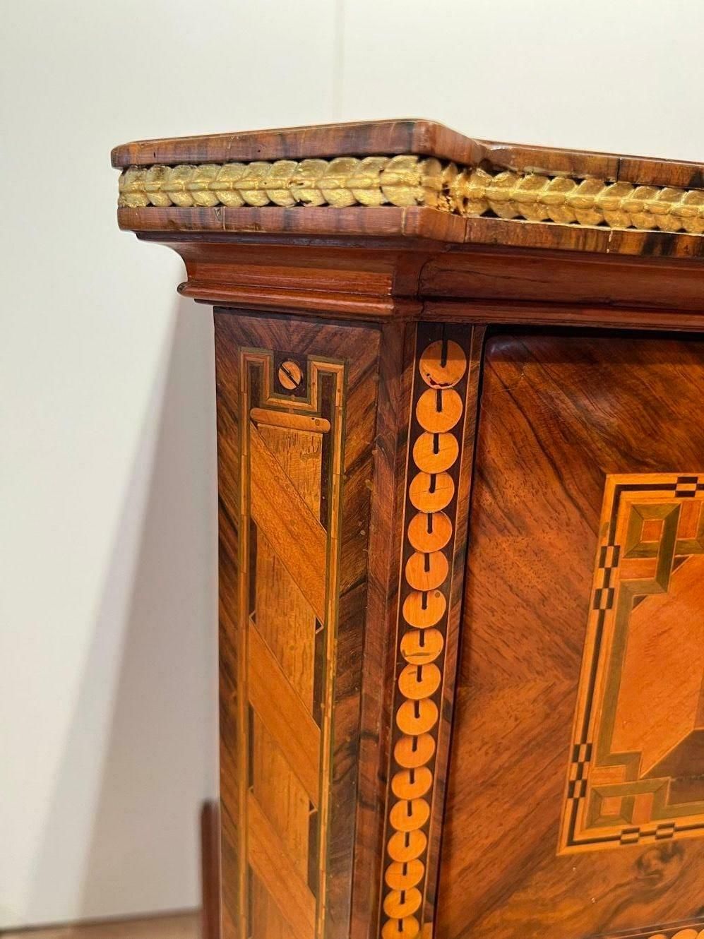 photo furniture Louis XVI. Commode, Walnut Veneer, Inlays, Gold Plate, Austria/Vienna Circa 1790