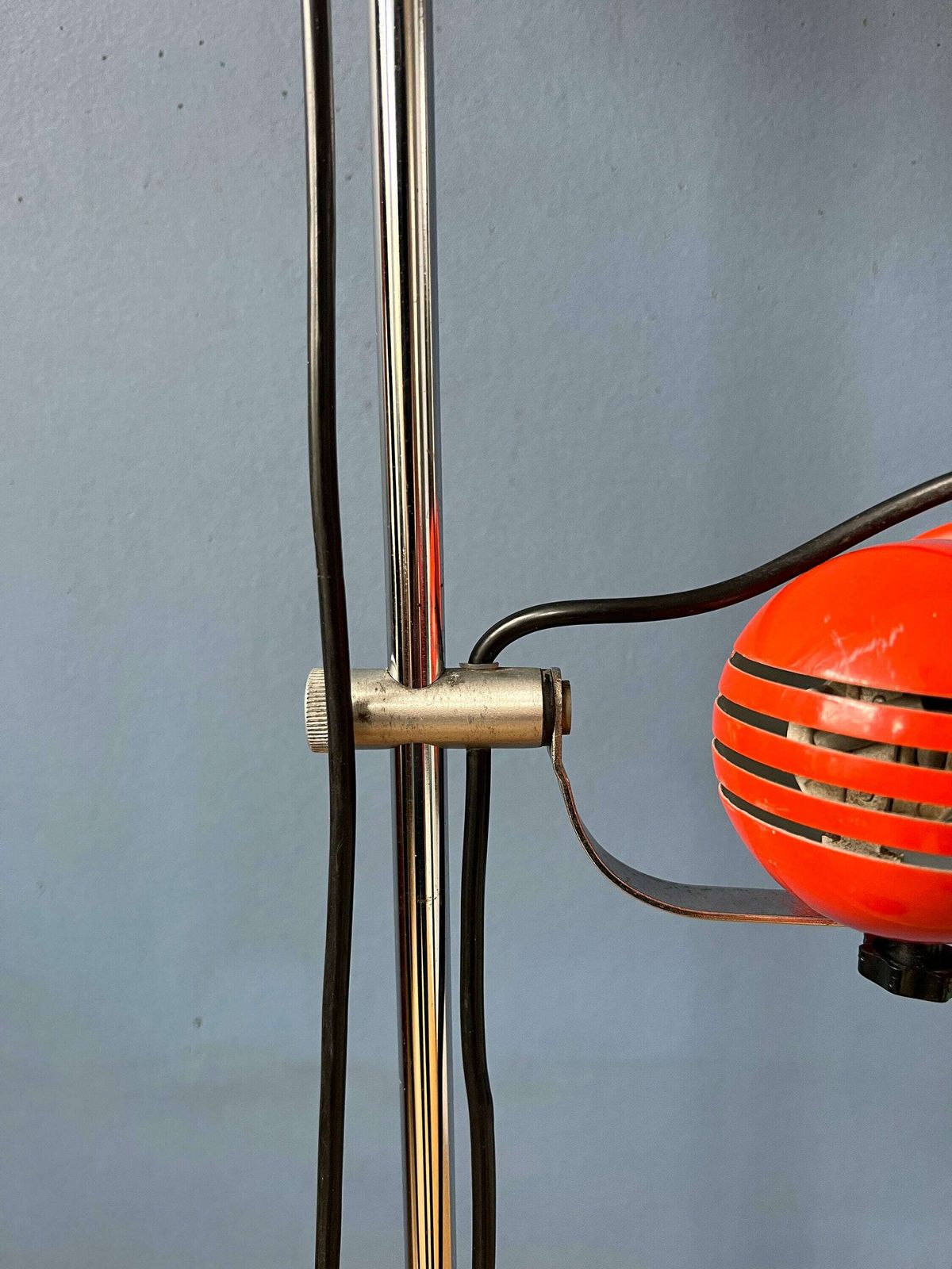 photo furniture Rode Mid Century Space Age Vloerlamp