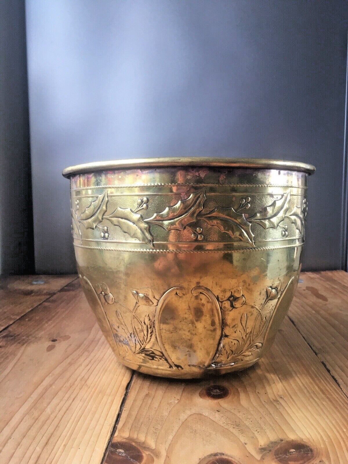 Antique Floral Aesthetic Movement Leaf Berry Floral Brass Planter Plant Tree Pot photo vinterior