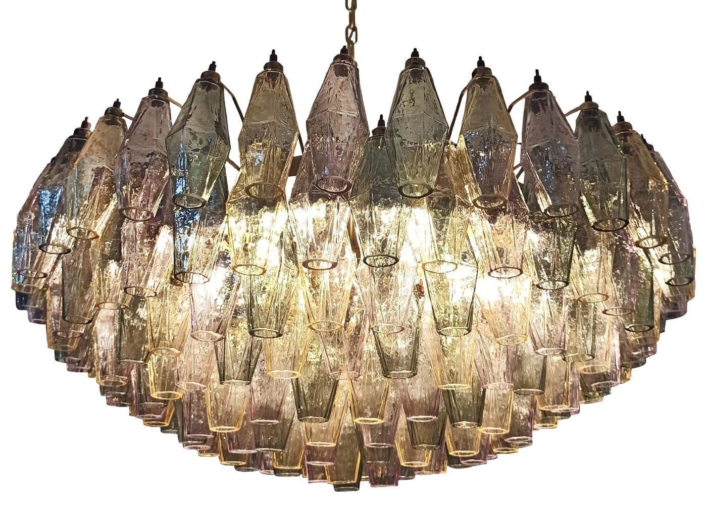 photo vintage Big And Amazing Murano Glass Chandeliers   185 Multicoloured Glasses