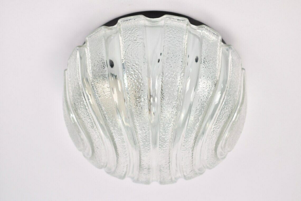 Mid Century Modern Plafondlamp Met Glazen Kap | Vintage Getextureerde Plafonnière Peill Putzler Design Mcm | Toilet Hal photo vinterior