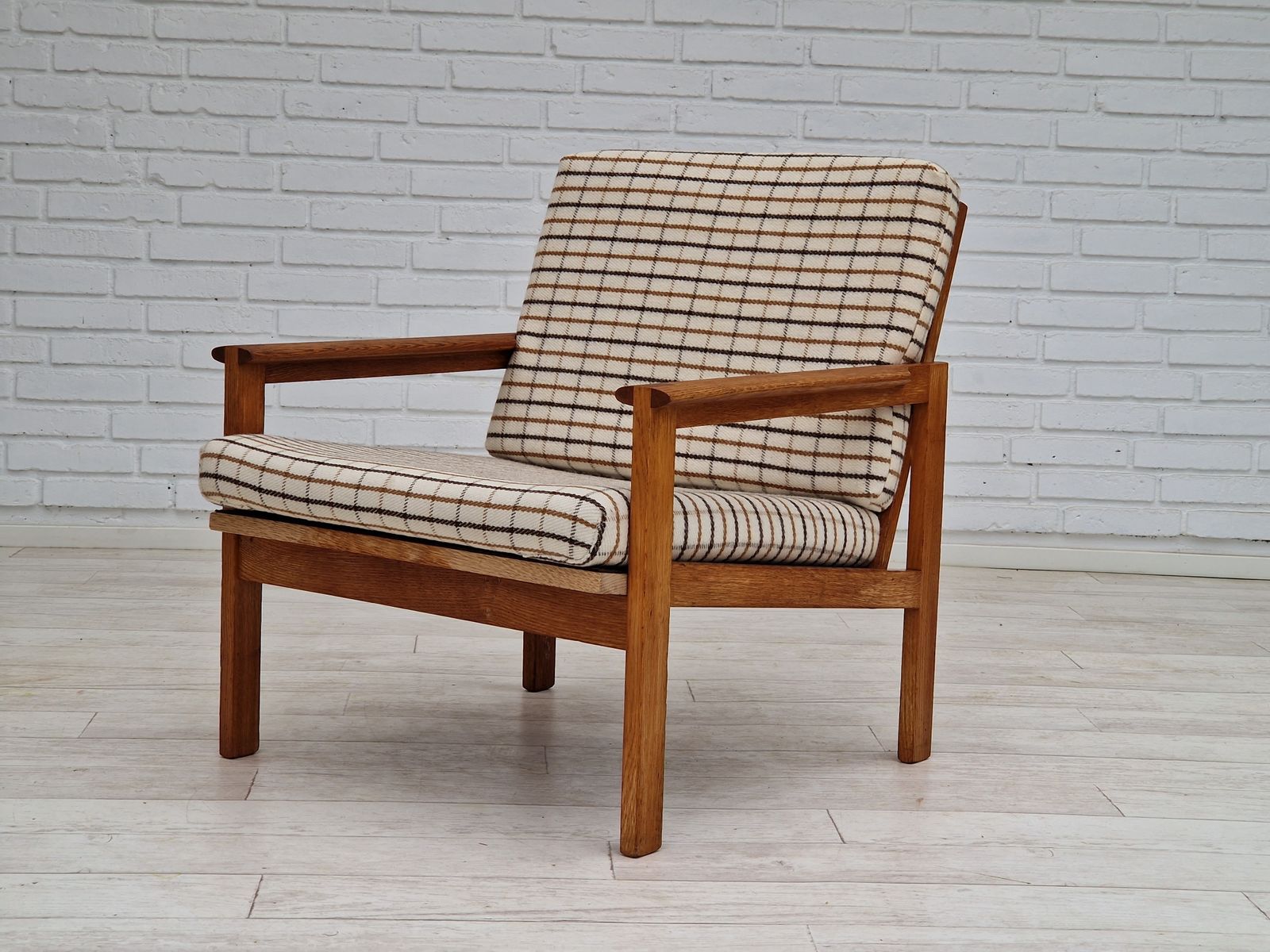 photo for sale 1970s, Danish Design By Illum Wikkelsø, Model Capella For Eliersen Møbler, Oak Wood.
