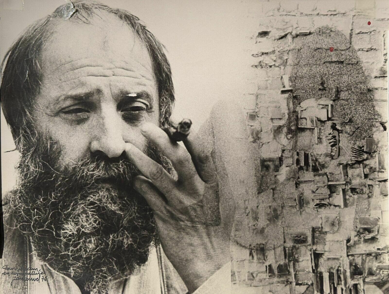 Cesar – Gesigneerde Foto Door Jean Louvel – Portret Van De Kunstenaar – Nouveau Réalisme – 1976