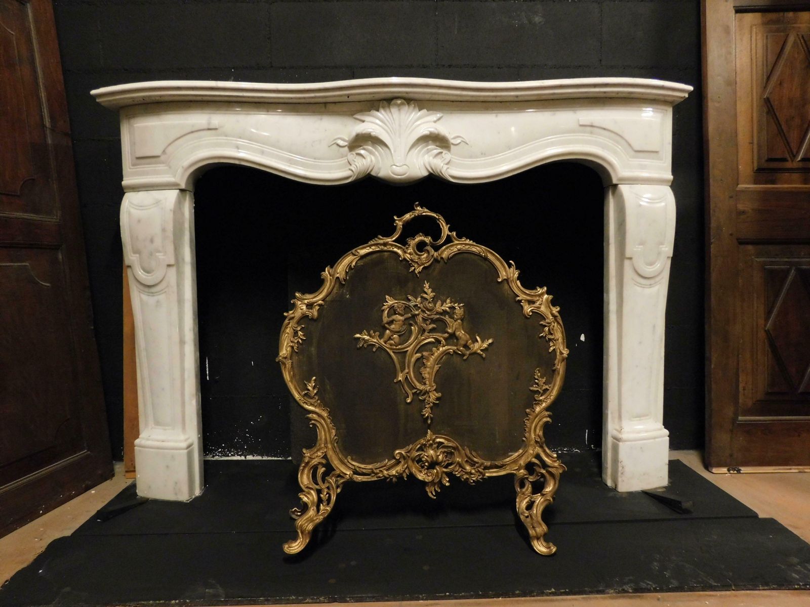 Fireplace Mantle In White Marble With Carved Central Leaf, France photo furniture