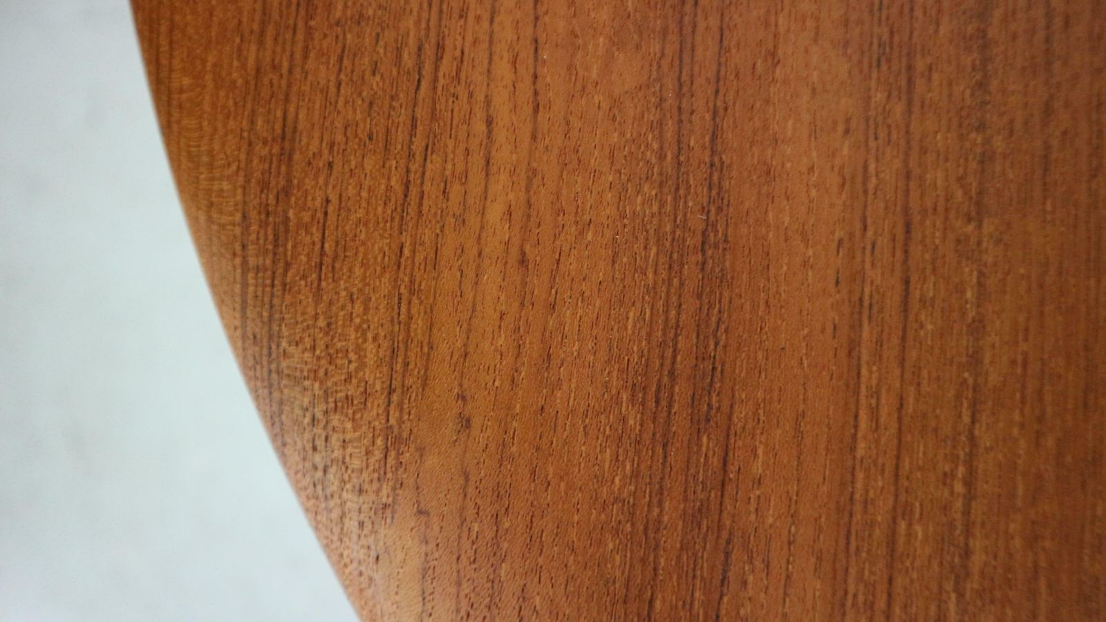 photo vintage Peter Hvidt& Orla Mølgaard Nielsen Teak Round Coffee Table For France& Son, 1950