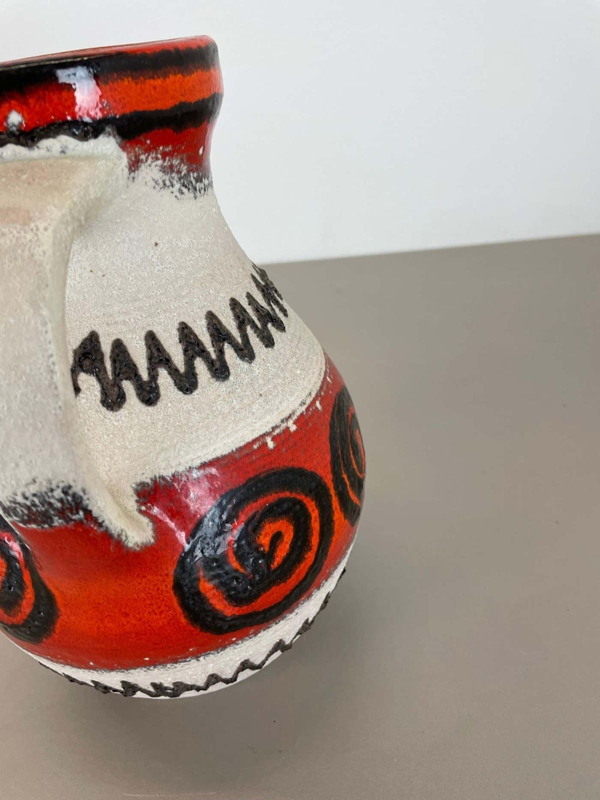 photo vinterior Red White Ceramic Brutalist Vase Fat Lava Carstens Tönnieshof, Germany, 1970s
