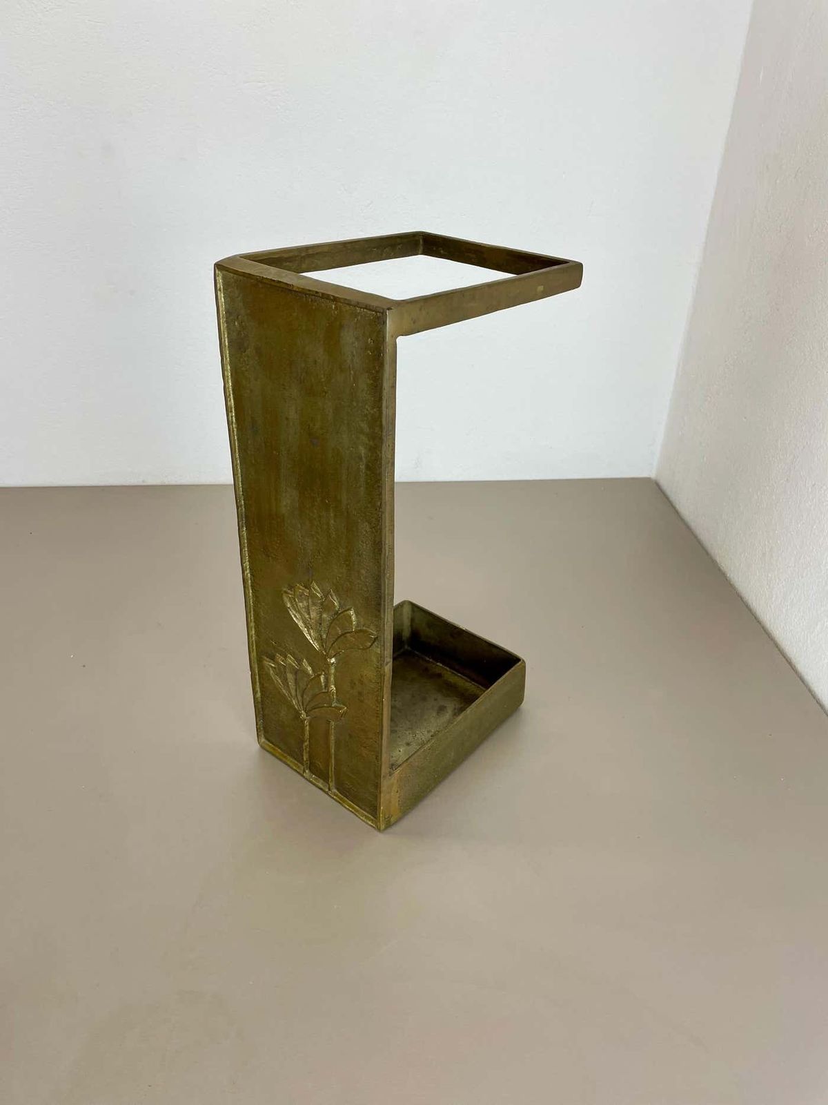 Hollywood Regency Solid  Brutalist Floral Brass Umbrella Stand, Italy 1970s photo for sale