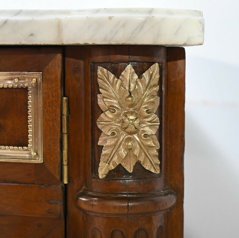 Furniture Pair Of Mahogany Corners, Louis XVI – 18th Century photo