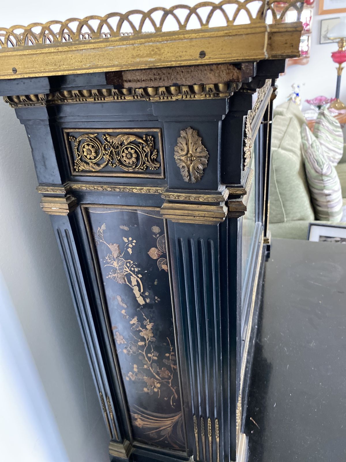 900.0 Stunning Inlaid Display Desk, Ebony With Chinese Style Inlay photo