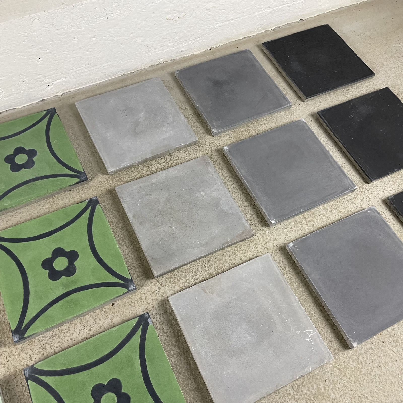 Batch Of 7.5 Square Metres Of Mixed Colour Emery & Cie Floor Tiles photo 675.0
