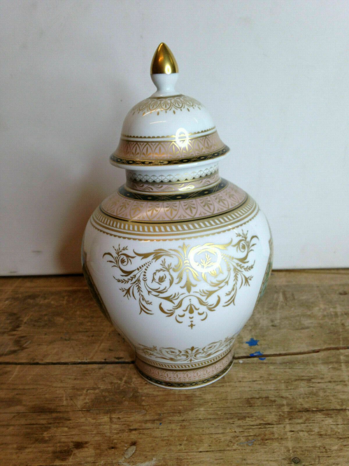 Kaiser German Porcelain Lidded Vase/Urn Vienna Belvedere K Nossek photo vinterior