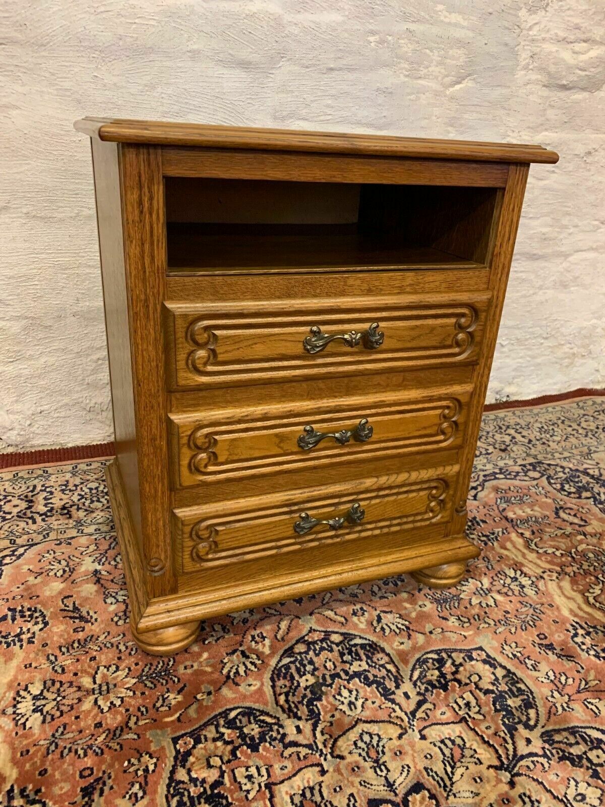165.0 Fabulous Quality Carved Oak Chest Of Drawers/Bedside Cabinet photo