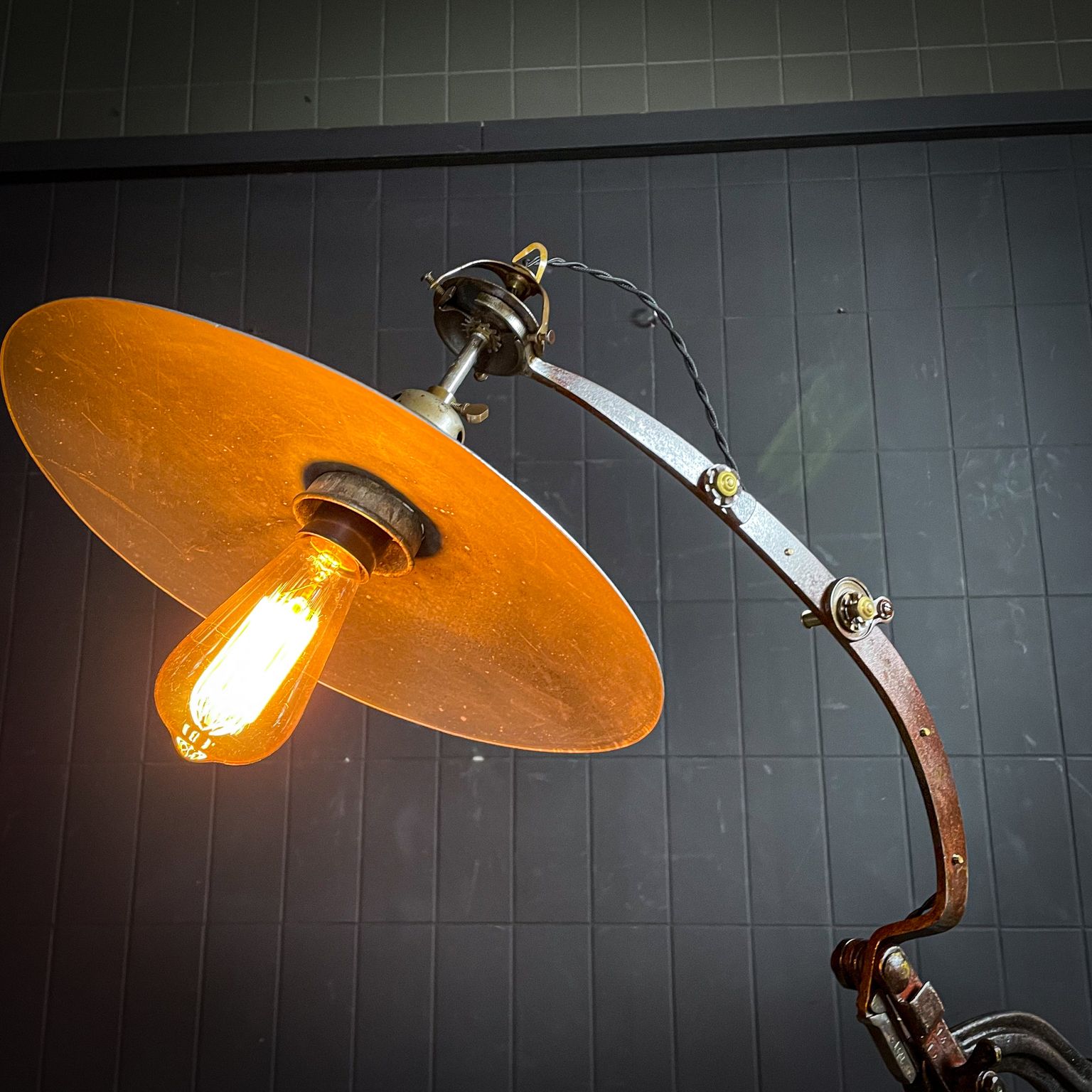 Attta 2' – Industriële Upcycle Vloerlamp Van Ebert Roest photo furniture