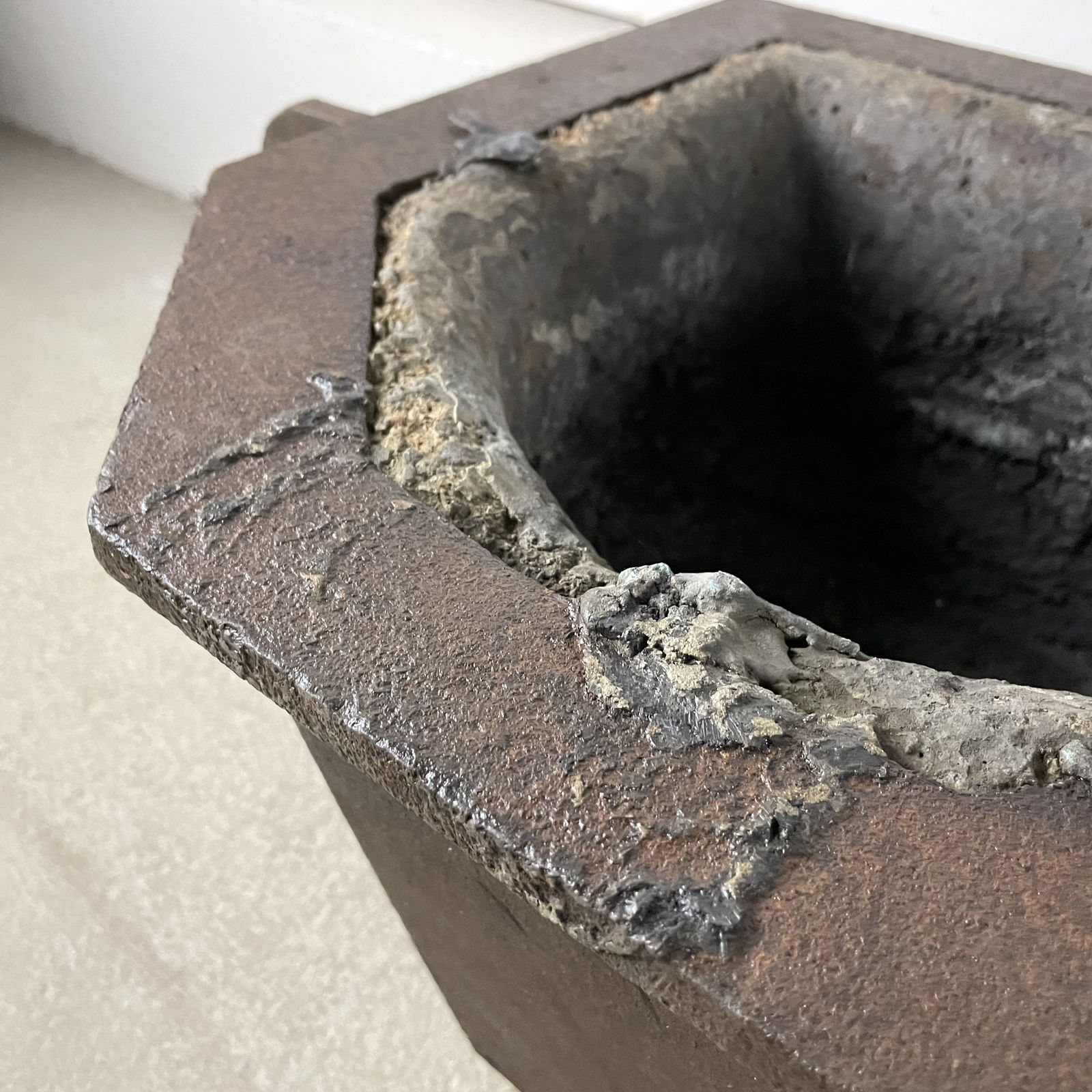 Set Of 4 Heavy Duty Steel Foundry Pots photo vintage