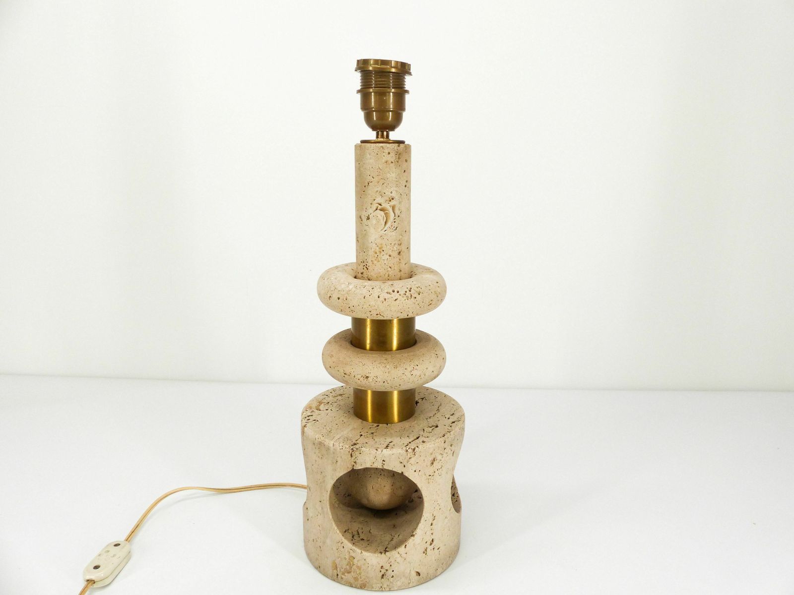 Lamp In Travertine Attributed To Giuliano Cesari Or Fratelli Mannelli 1970 photo for sale