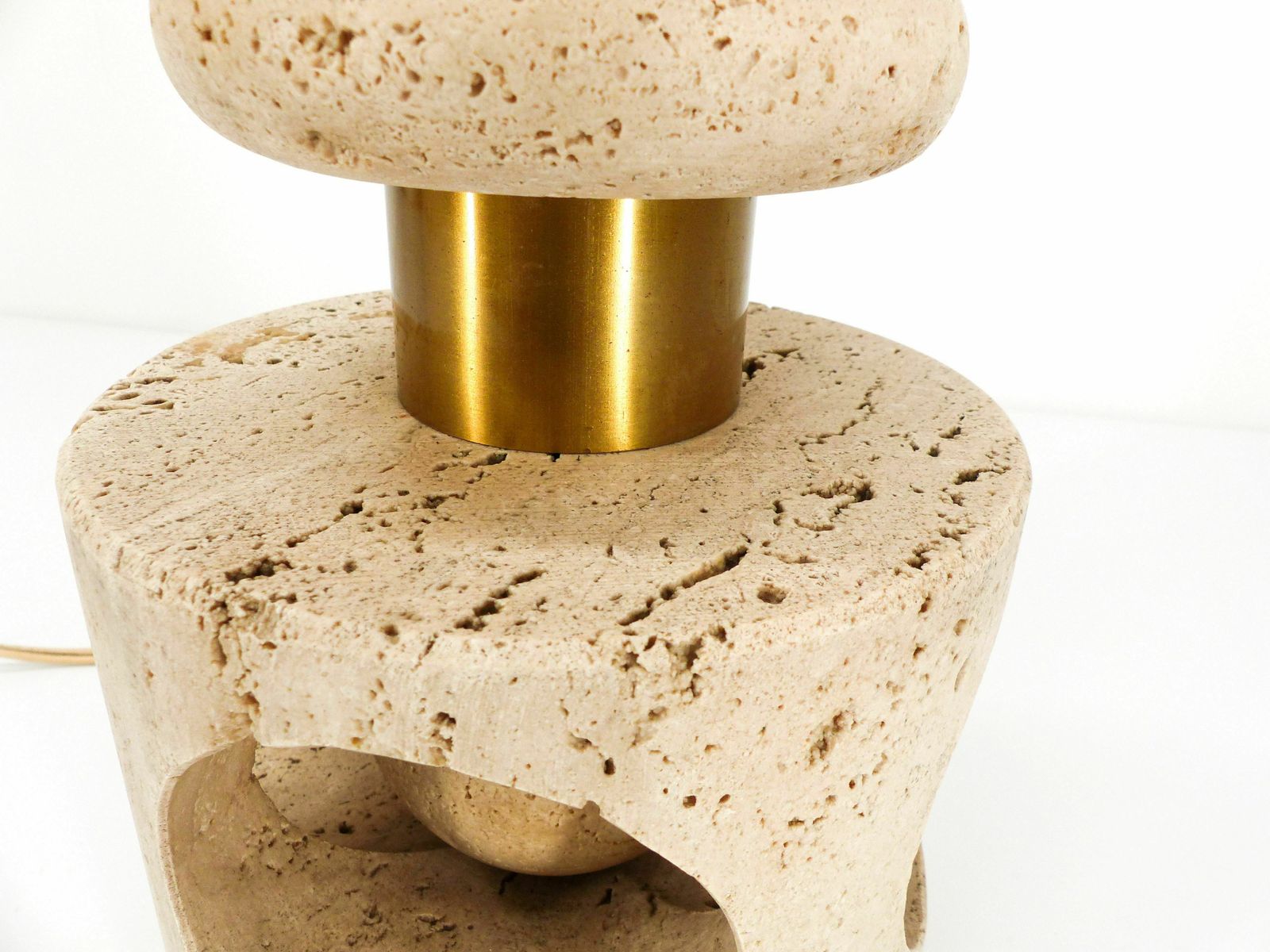 Lamp In Travertine Attributed To Giuliano Cesari Or Fratelli Mannelli 1970 photo vinterior
