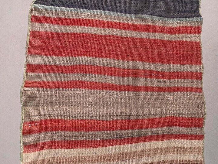 Old Turkish Narrow Kilim Runner 140x41 Cm Shabby Chic, Vintage Kelim photo 155.0