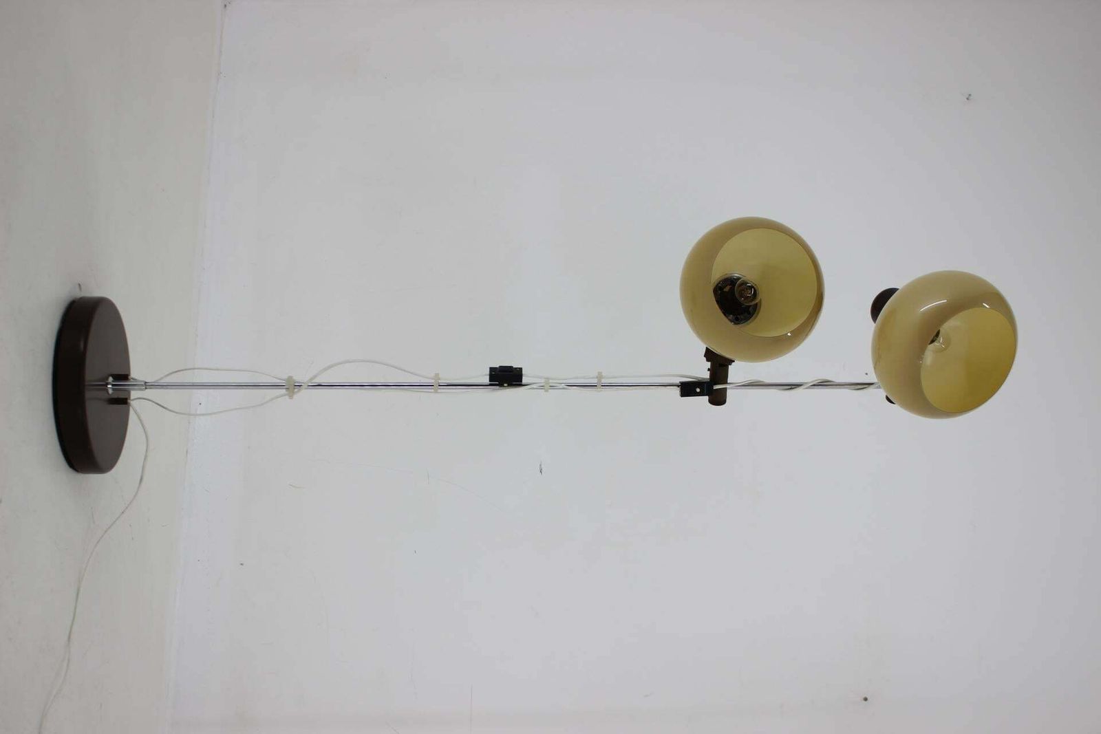 photo furniture 1970s Floor Lamp With Plastic Lamp Shades, Hungary