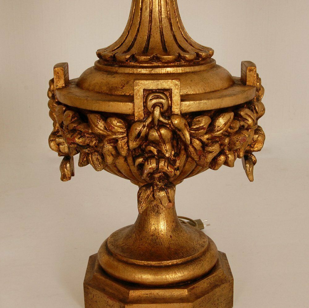 Neoclassical Italian Lamps In Carved Gold Giltwood, Set Of 2 photo for sale