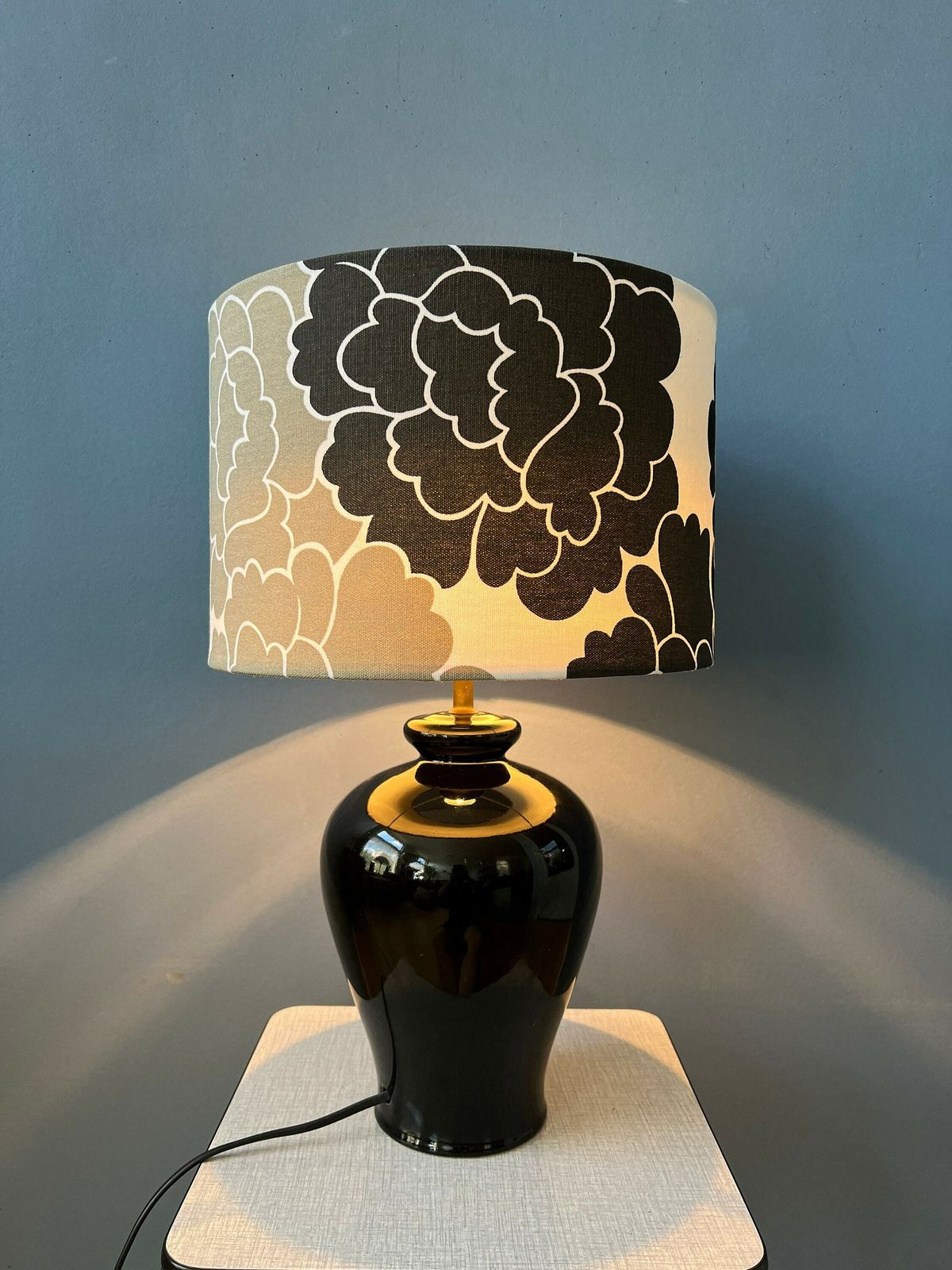 Small Space Age Table Lamp With Porcelain Base And Black And White Flower Shade photo 197.0