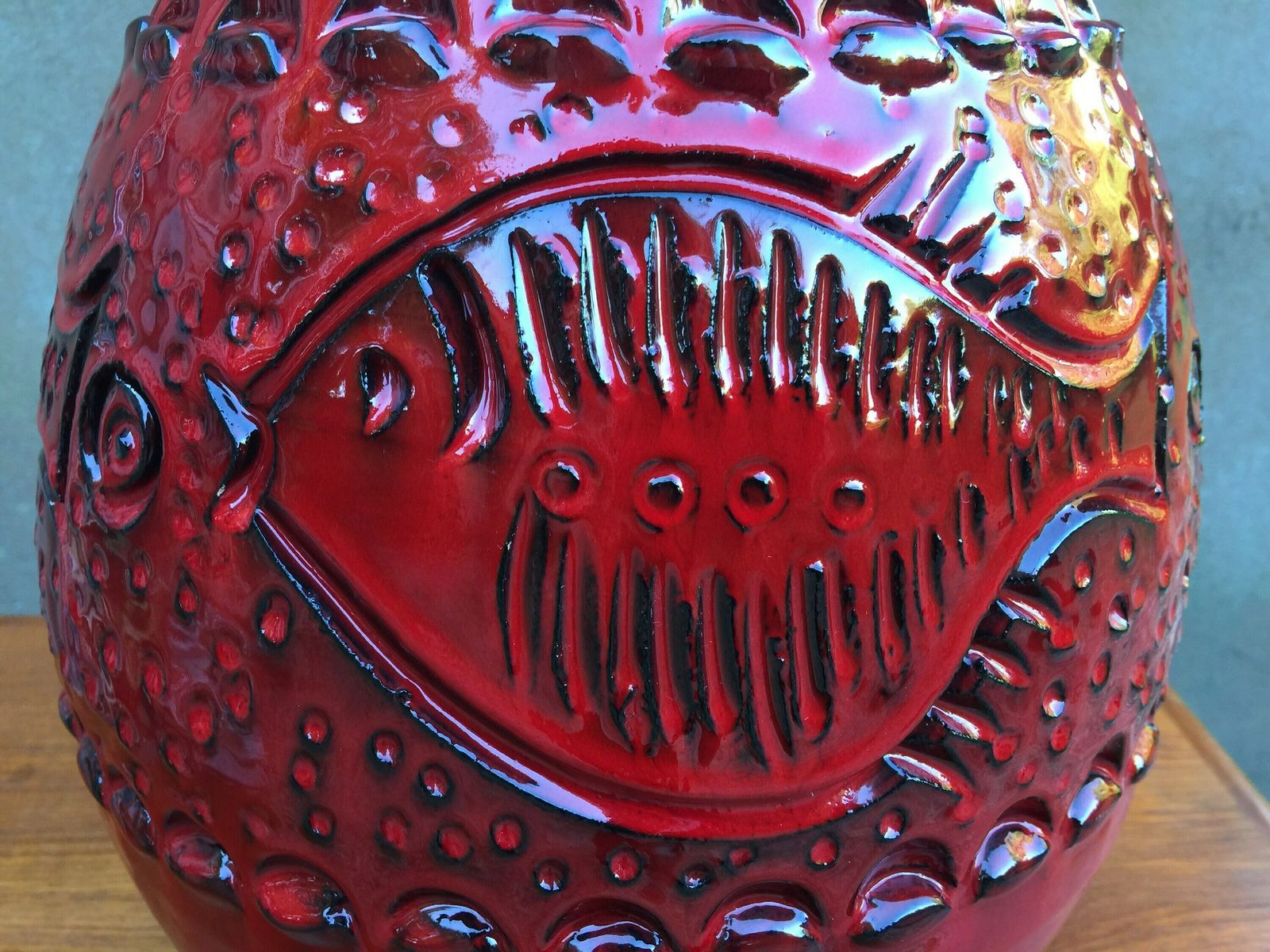 Alvino Bagni, Big Red Vase / Floor Vase With Swimming Fish Motif, Made In Italy In The Middle Of The 20th Century photo for sale