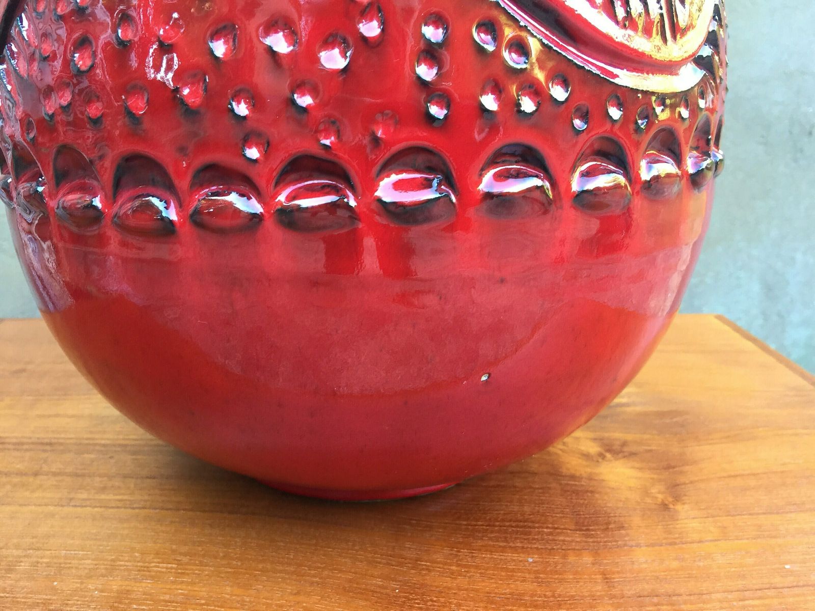Alvino Bagni, Big Red Vase / Floor Vase With Swimming Fish Motif, Made In Italy In The Middle Of The 20th Century photo vinterior
