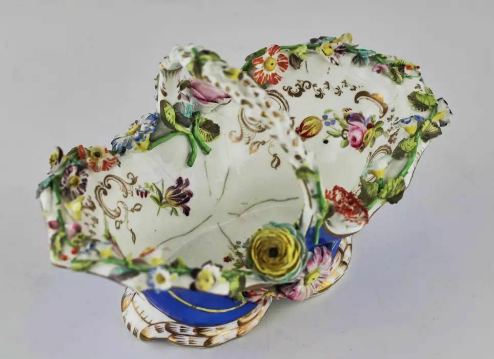Porcelain Vase Basket With Molded Flowers photo 256.0