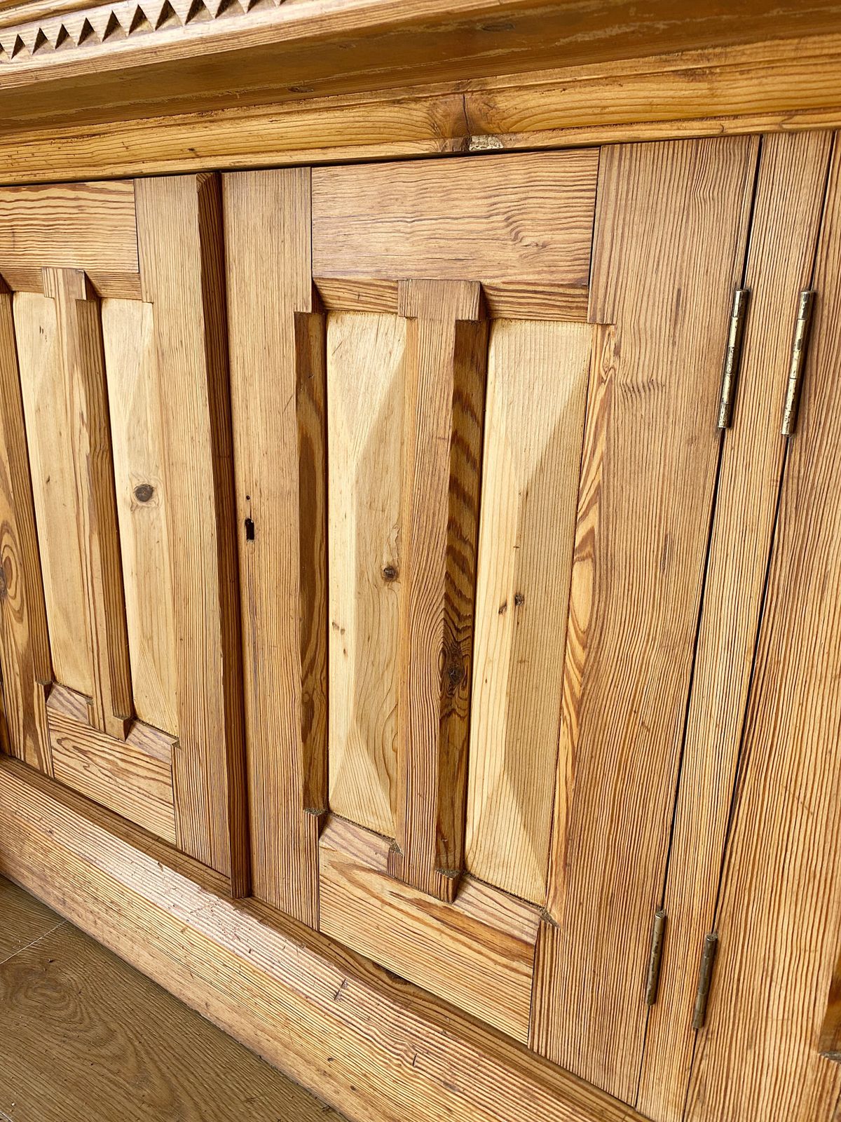 Pine Gothic Church Sideboard photo vinterior
