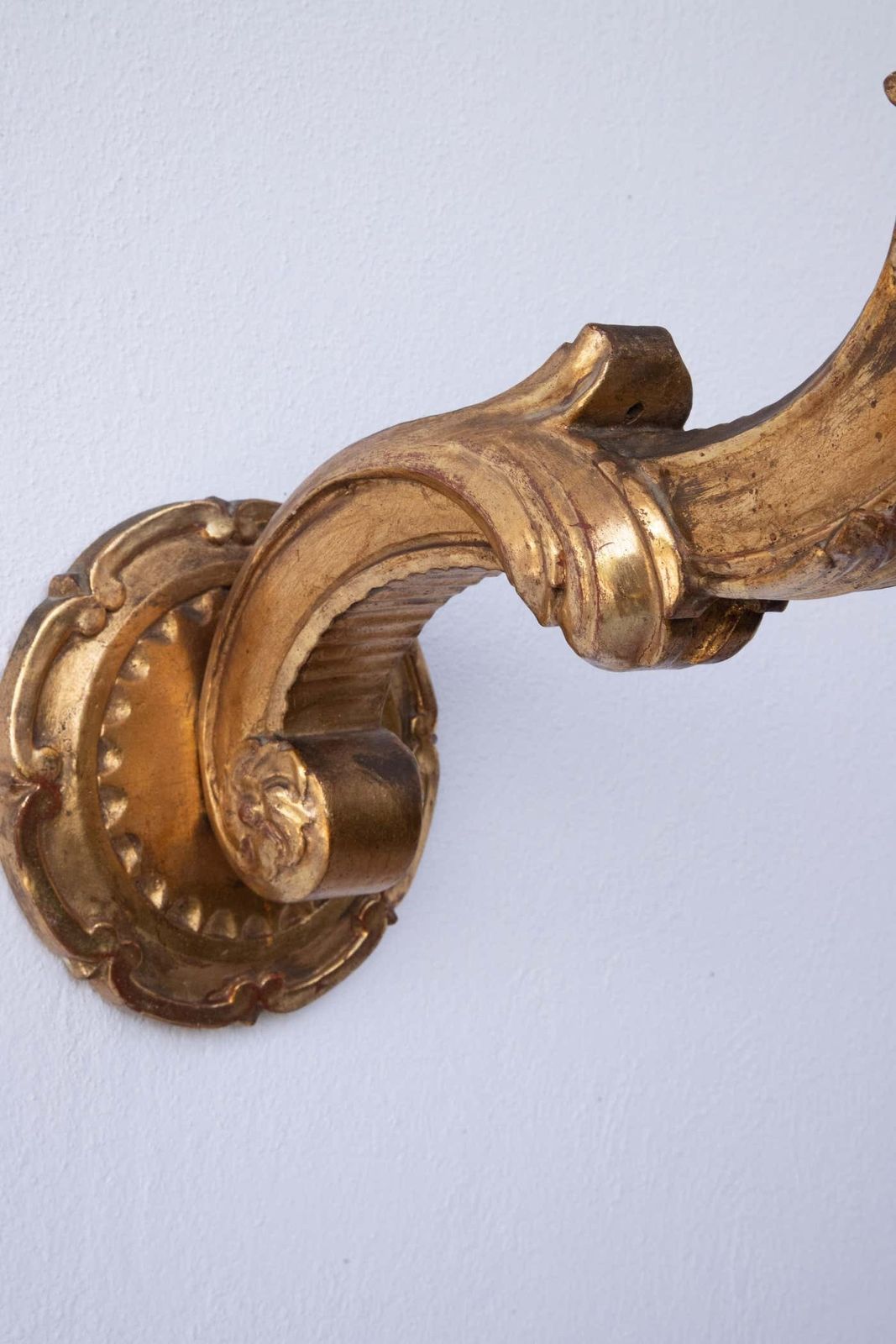 19th Century Classic Baroque Style Wall Lamp Gold Painted Wood, 1880 photo Lighting