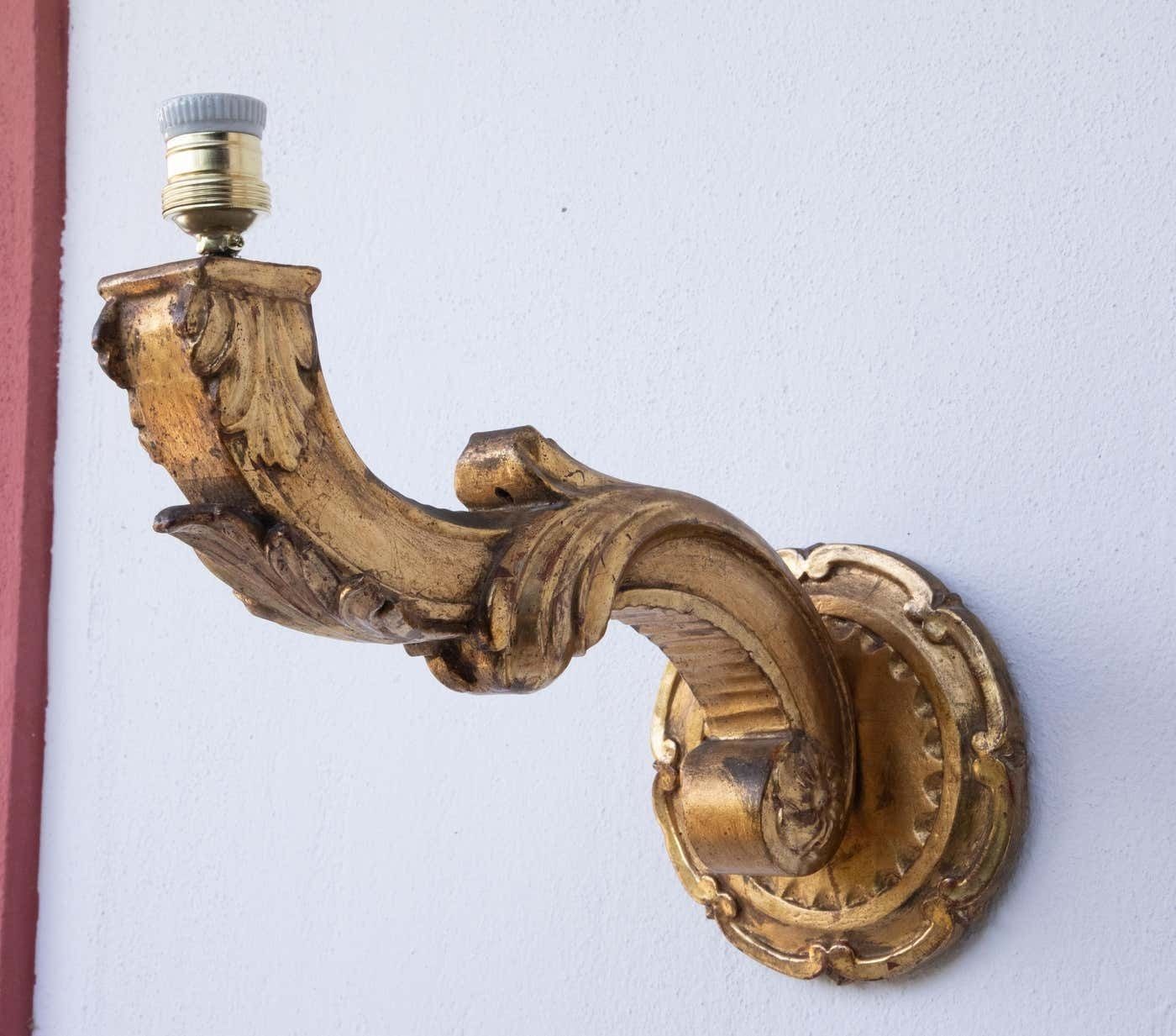 19th Century Classic Baroque Style Wall Lamp Gold Painted Wood, 1880 photo buy