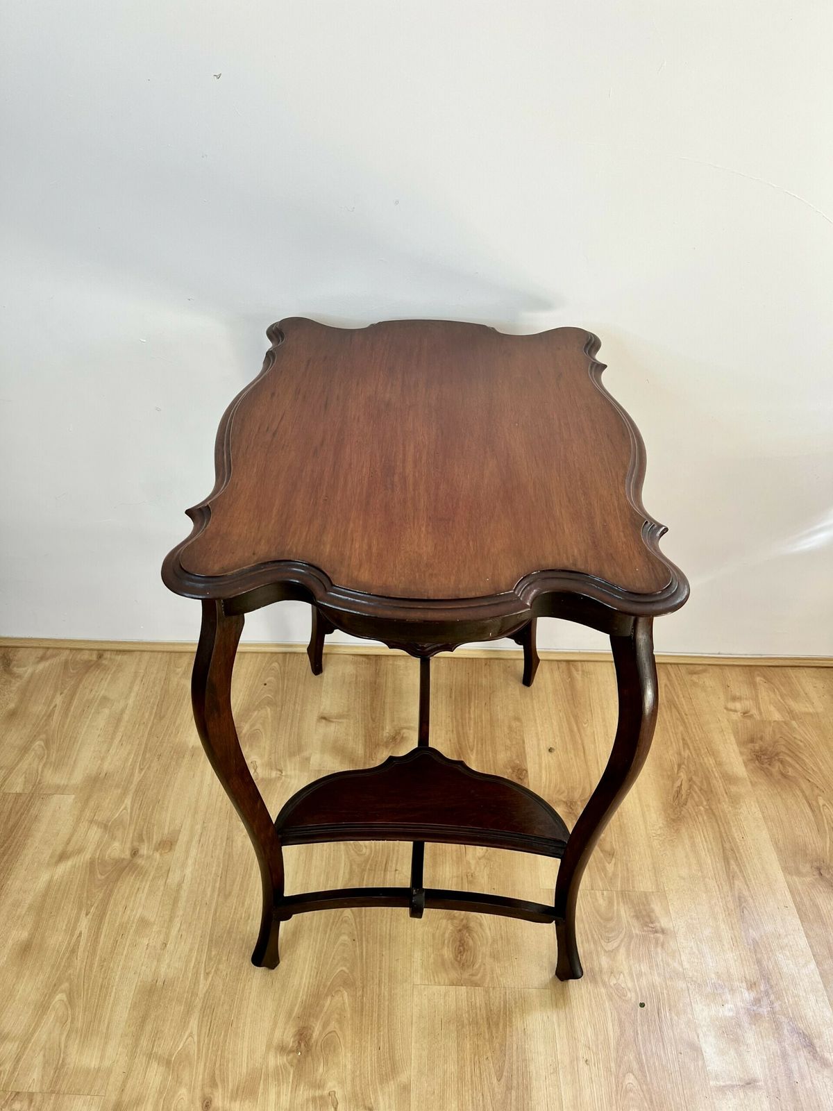 Antique Quality Mahogany Lamp Table photo 595.0