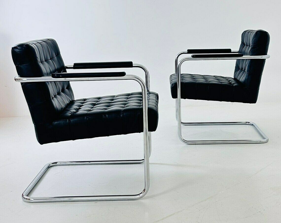 Set Of Tow Bauhaus Black Leather Loung Chairs 1980s