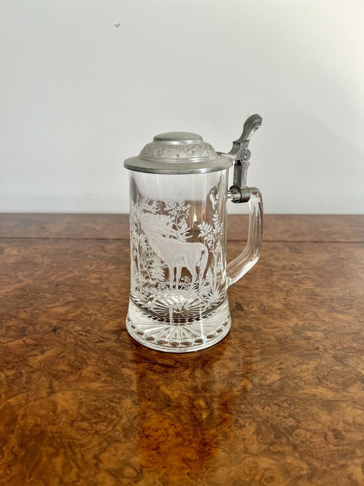 Outstanding Quality Antique Etched Glass Tankard
