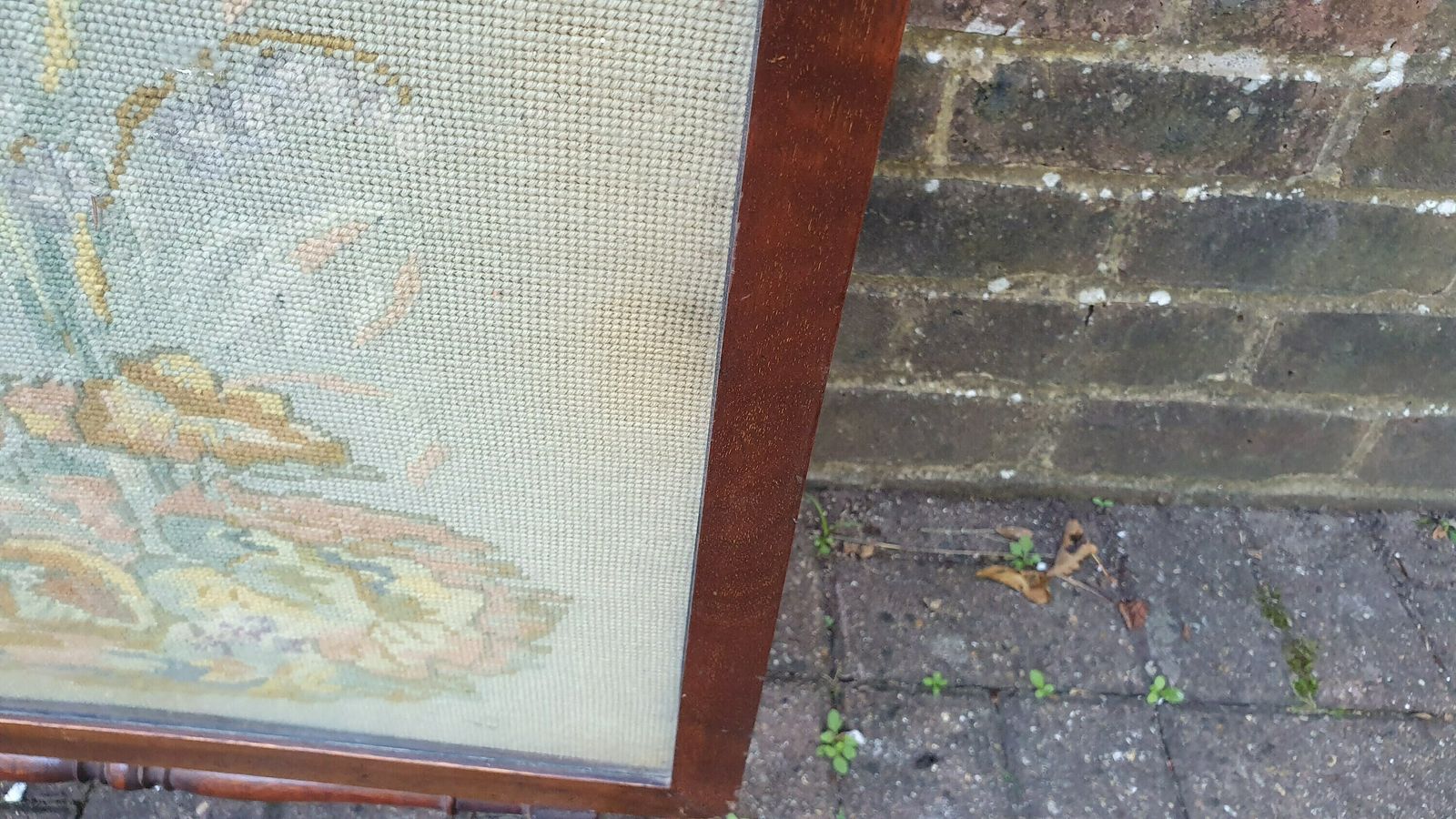 Large Impressive Tapestry Fire Screen Parrot Motif Mahogany Folds Up To Form Coffee Table photo 195.0